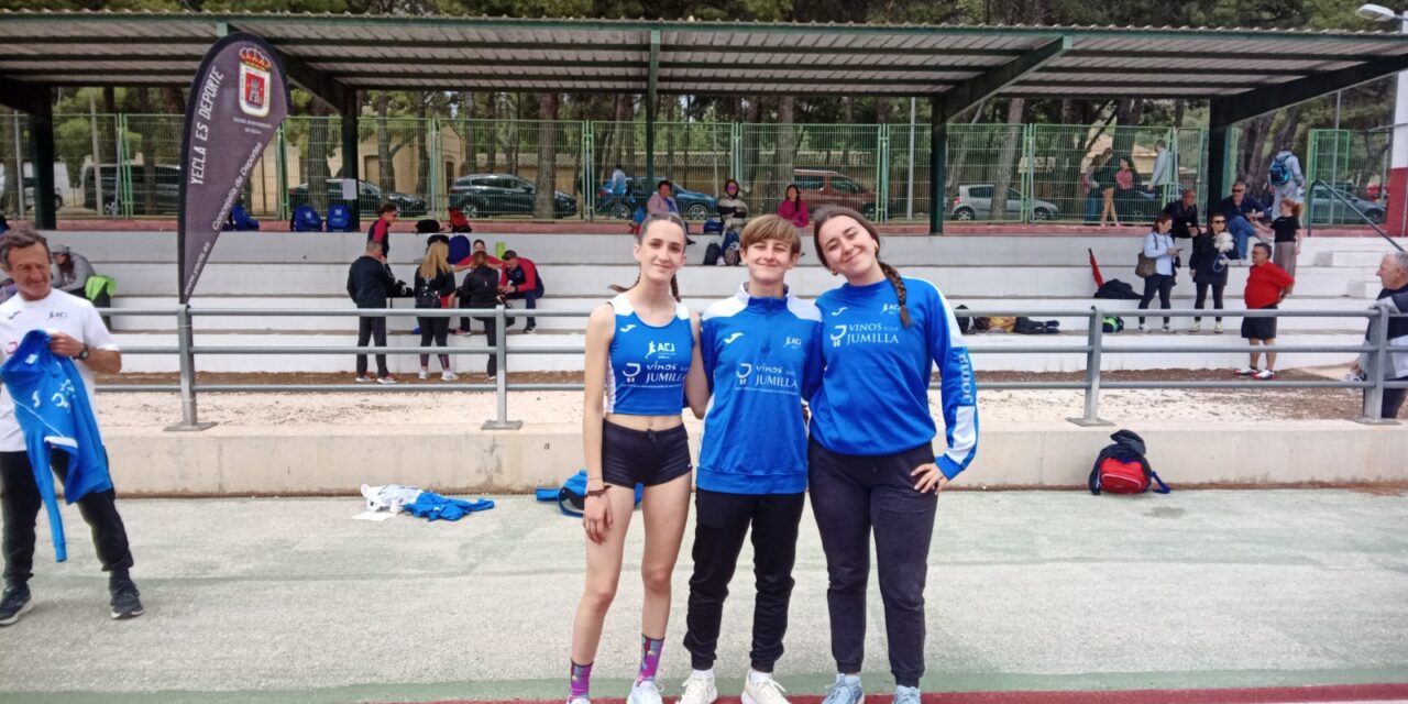 Ángela Mateo, cuarta en 1.500 metros obstáculos