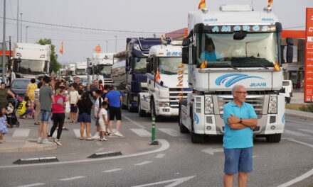 Los conductores ponen el broche a las fiestas en honor a San Cristóbal
