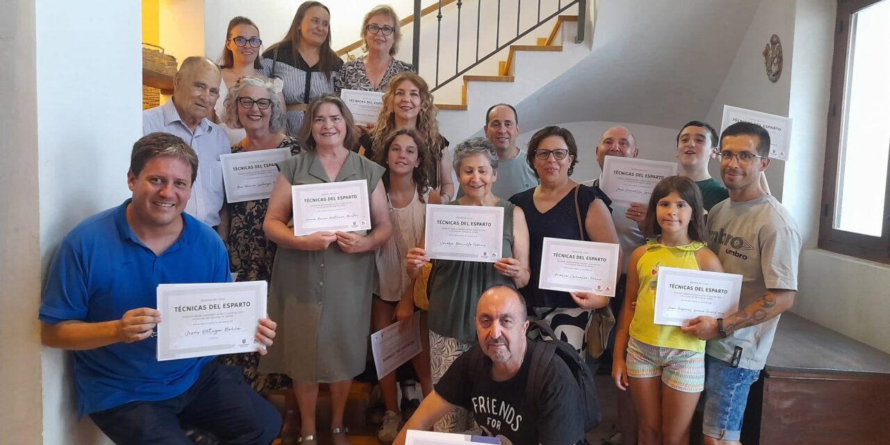 “Tenacissima” muestra los trabajos de los alumnos del curso del esparto