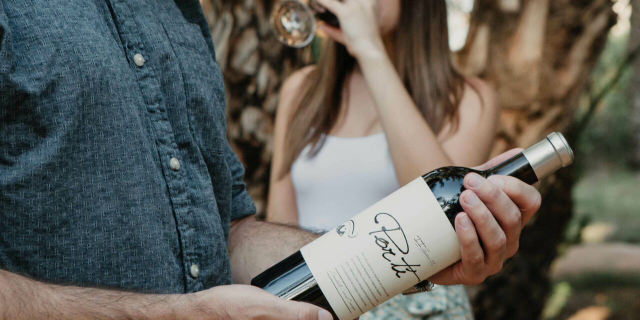 El vino Por Tí 2022 de Bodegas Luzón logra Platino en los Decanter World Wine Awards