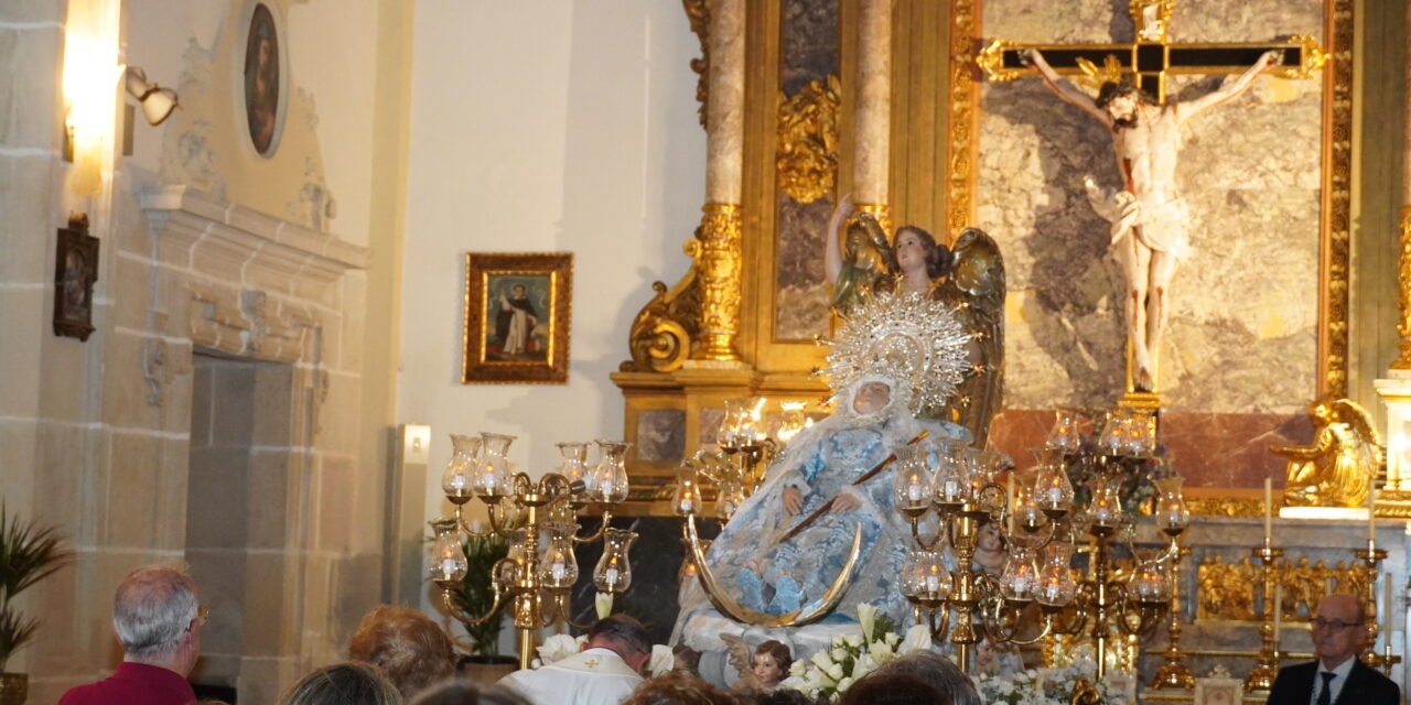 La Patrona descansa en el Salvador, hasta el domingo que será trasladada a San Juan