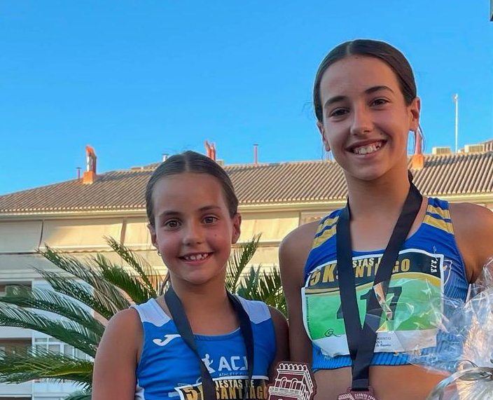 Las hermanas Carcelén logran podio en la Popular de Totana