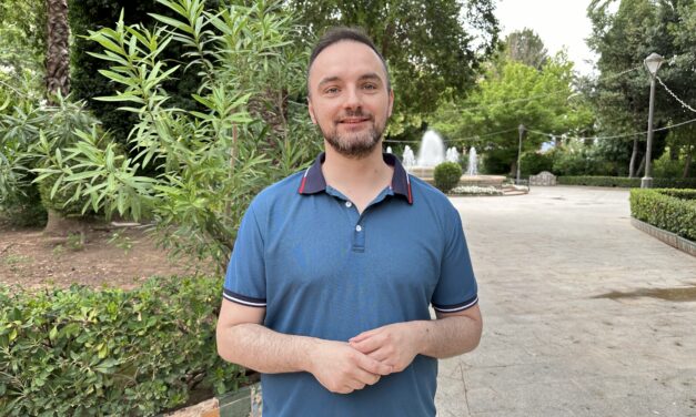El grupo socialista acusa al Ayuntamiento de no informar sobre el Bono Cultural y el programa Verano Joven