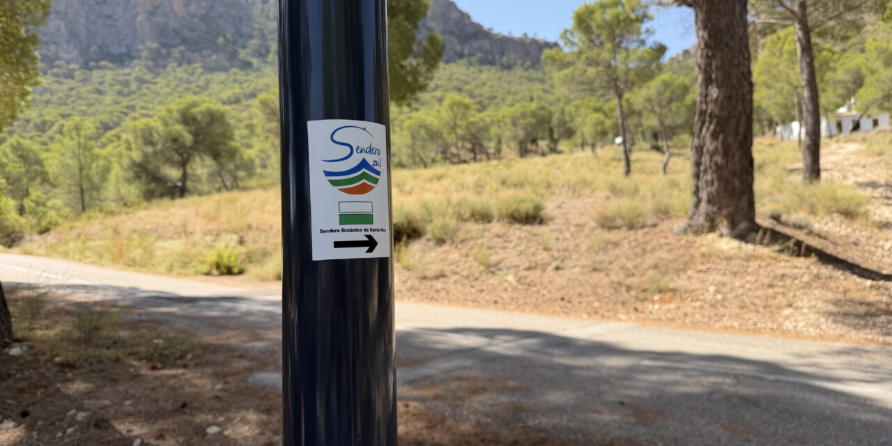 El itinerario Botánico de Santa Ana logra el distintivo nacional de Sendero Azul