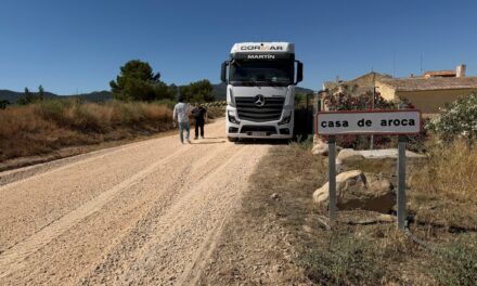 El Ayuntamiento está realizando el acondicionamiento del camino del Charco de la Peña en la pedanía de La Zarza