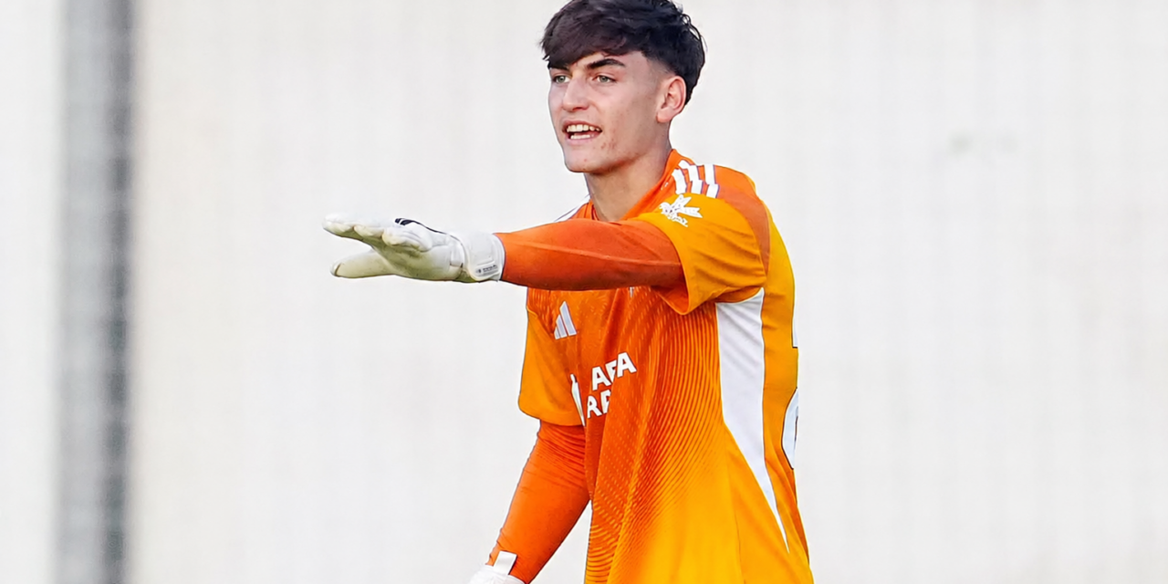 Carlos Guirao debuta con el primer equipo del Granada en un amistoso