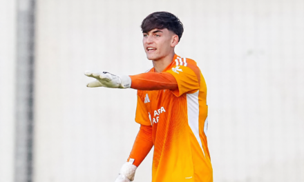 Carlos Guirao debuta con el primer equipo del Granada en un amistoso