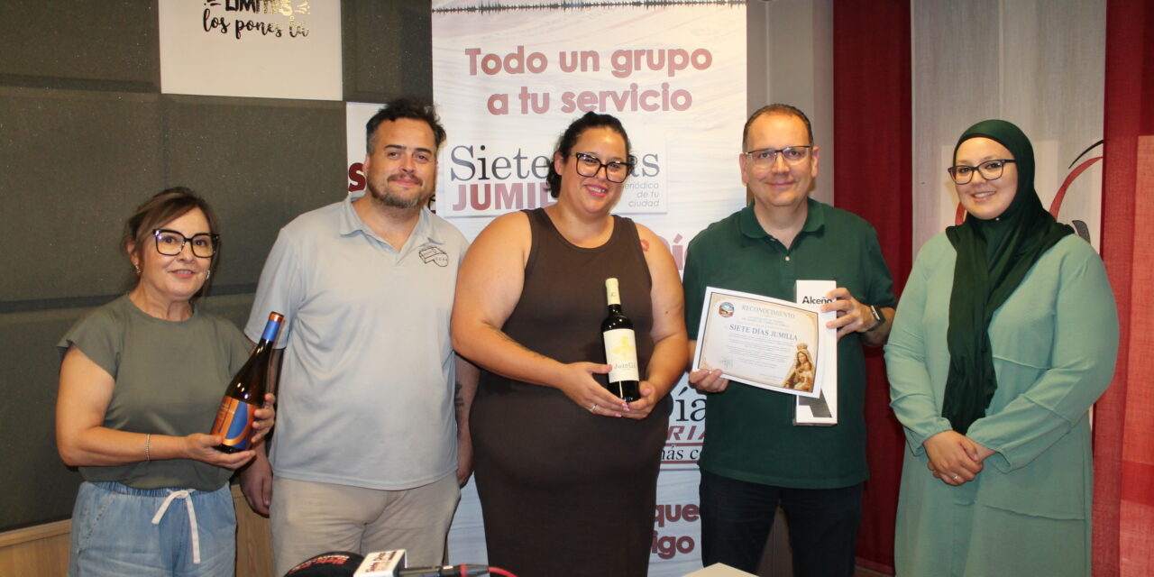La AA.VV. del Barrio del Carmen distingue con un diploma a Siete Días Jumilla por apoyar sus iniciativas