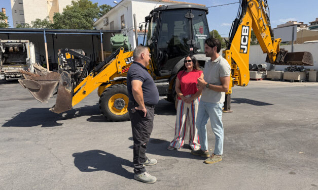 El Servicio de Caminos Rurales cuenta con una nueva retroexcavadora