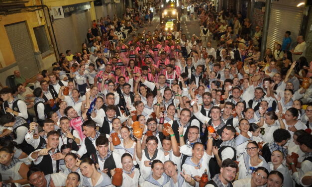 Peñeros y público respondieron y la Cabalgata Tradicional fue un éxito