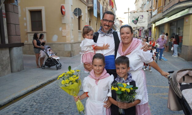 La ofrenda de flores a la Patrona de Jumilla, preludio de las fiestas en honor a la Virgen de la Asunción