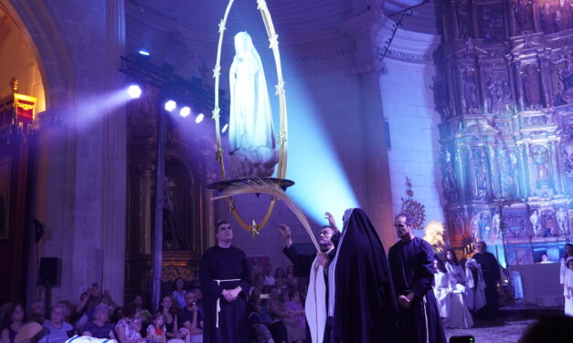 Fe y tradición se unen de la mano de la Virgen, en el Auto de la Asunción
