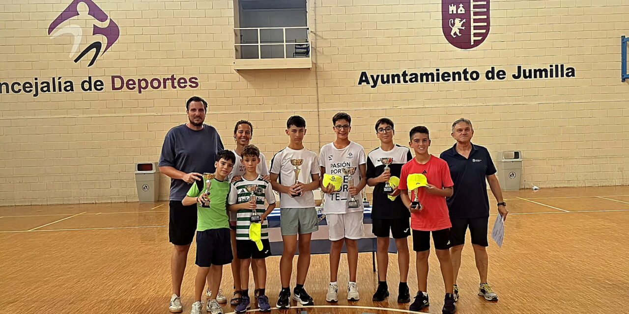 Jesús Ortuño y Alberto Hernández se proclaman campeones del Torneo de Bádminton Feria y Fiestas