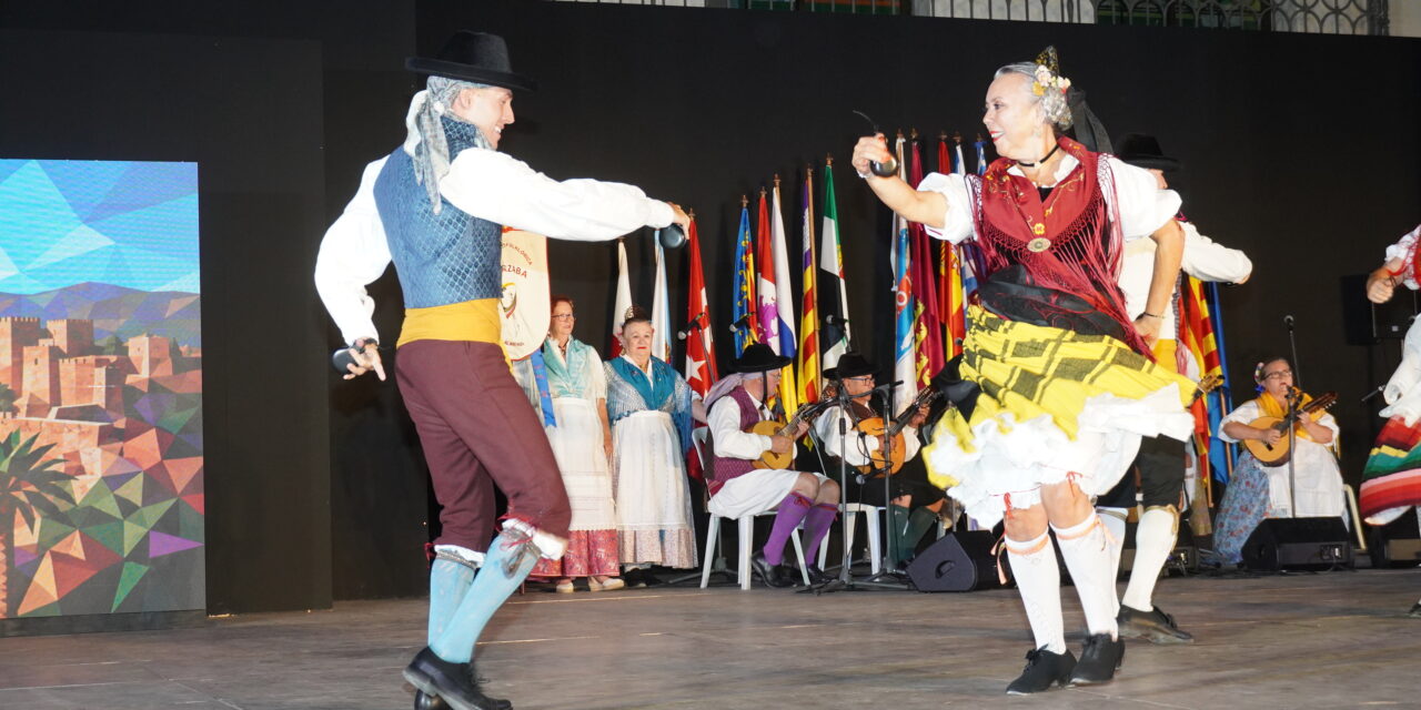 Almería, Mallorca, Cáceres, Málaga y Murcia han inundado Jumilla de folklore en su 45 Festival Nacional