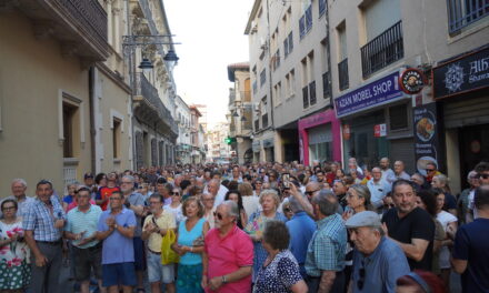 La concentración en apoyo a Ceuta evidencia las discrepancias entre los grupos municipales