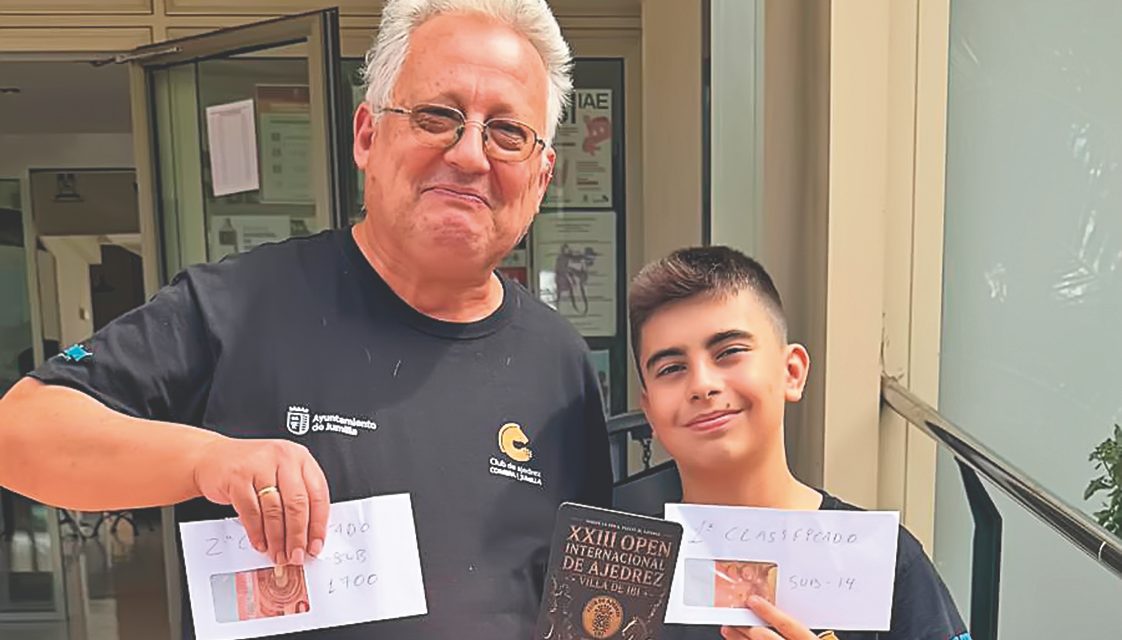 Jorge Gómez y Juan Manuel Vicente logran premio en el Open Internacional de Ibi de ajedrez