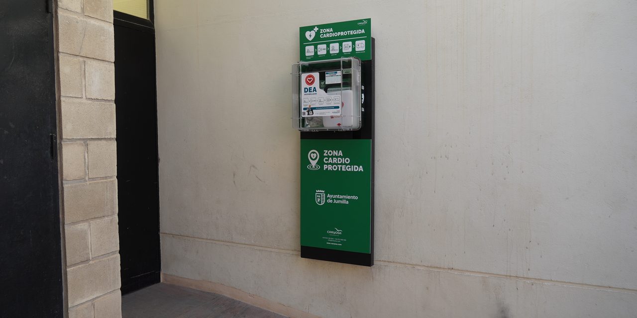 El Ayuntamiento ha instalado 30 desfibriladores externos semiautomáticos en distintos puntos de la ciudad y pedanías
