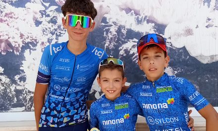 Triple representación de la Escuela Ciclismo en El Mirador