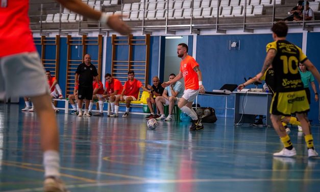 Goleada en Petrer y derrota en el triangular del Pilar de la Horadada