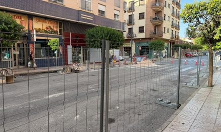 Comienzan las obras para mejorar la evacuación de las aguas de lluvia en avenida Reyes Católicos