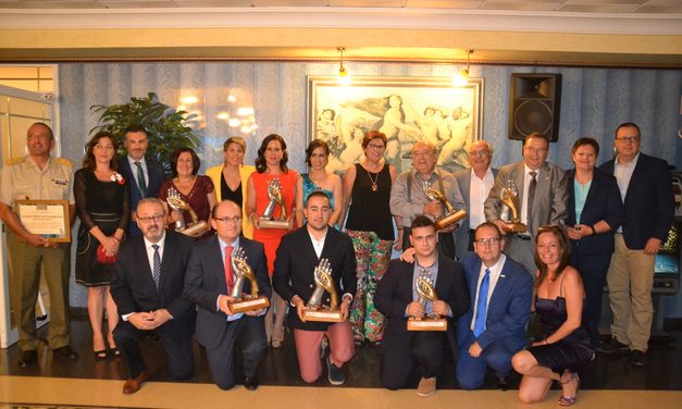 Siete Días premia a la sociedad y ésta reconoce el trabajo del Grupo Editorial