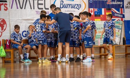 Triunfo azul en el derbi local para iniciar la Liga Alevín Mixta