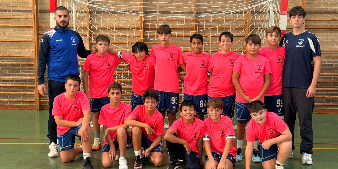 El Balonmano Jumilla se viste de rosa contra el cáncer de mama