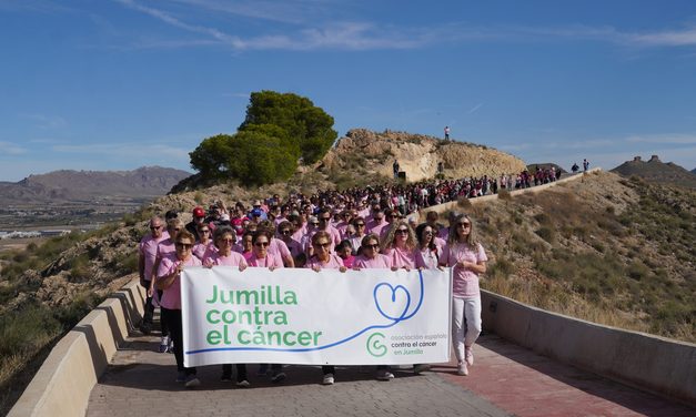 Con deporte y baile terminan los actos del Día del Cáncer de Mama