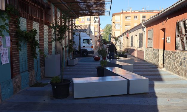El PSOE exige la apertura del Mercado de San Juan, “inacabado tras 8 meses de su presentación”