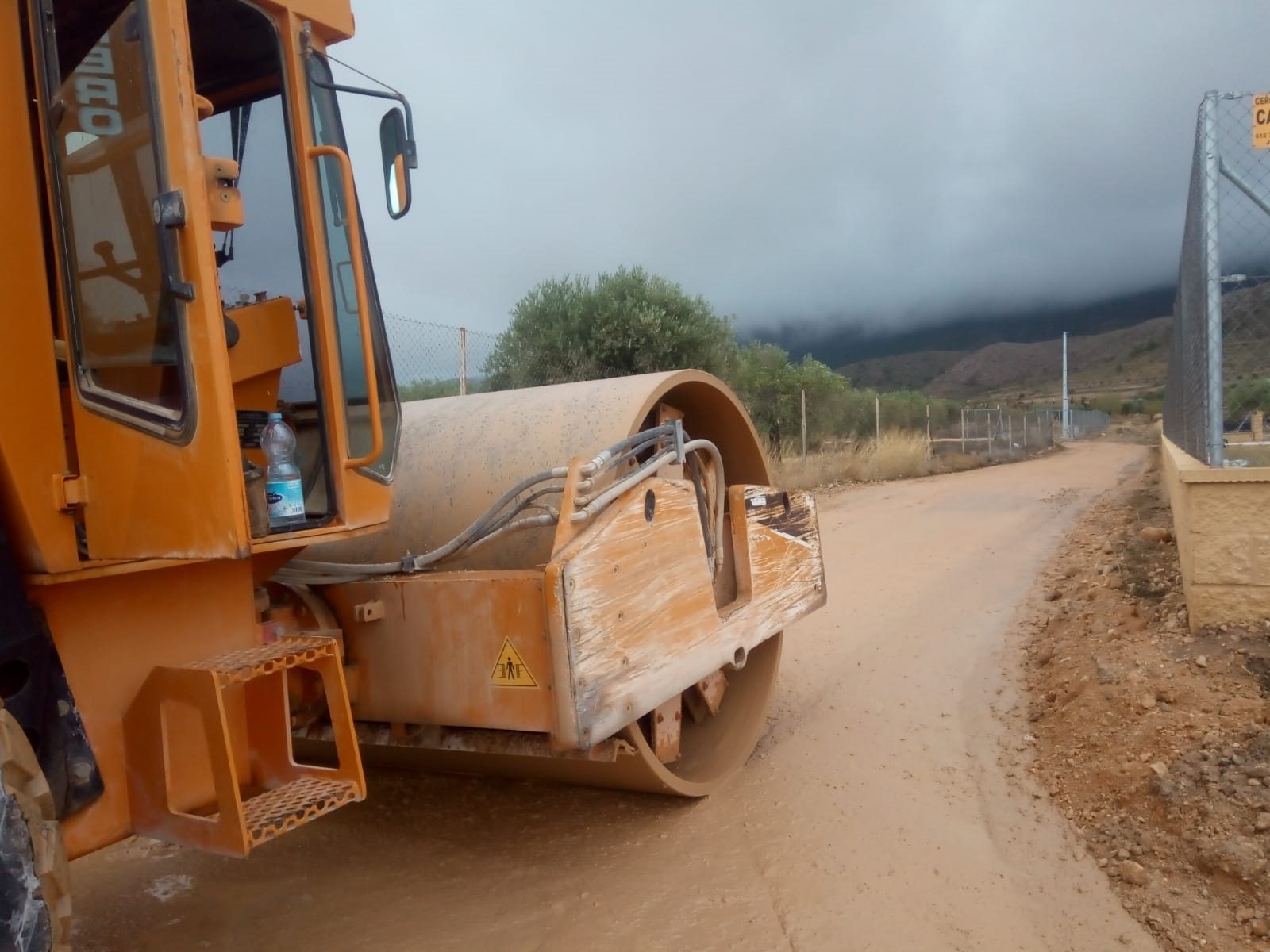 Más de diez caminos afectados por la DANA ya han sido acondicionados