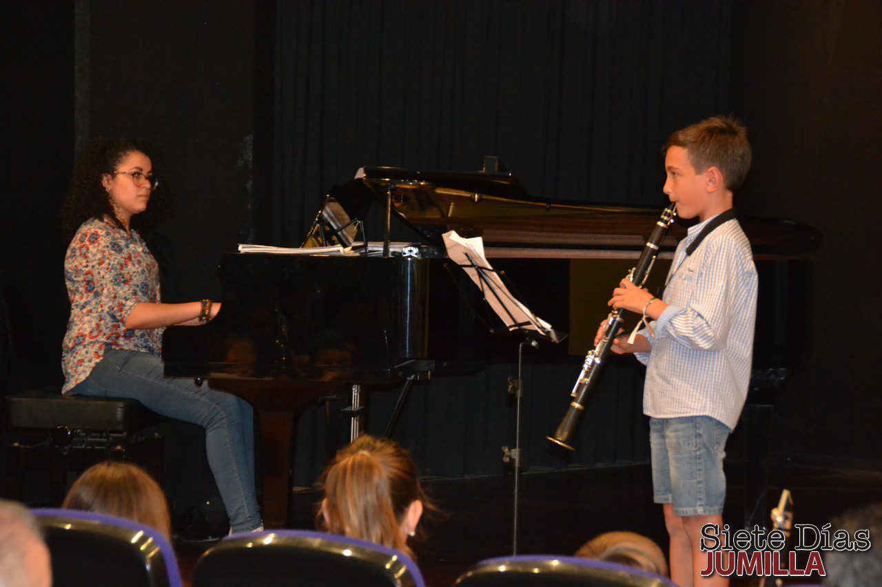 Los jóvenes clarinetes de la AJAM demuestran todo lo que saben