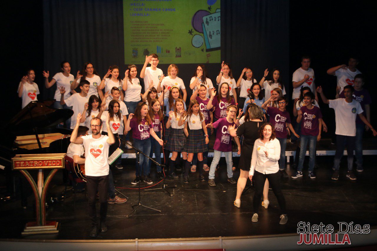 Los jóvenes coros de la Región mostraron sus dotes en el Vico
