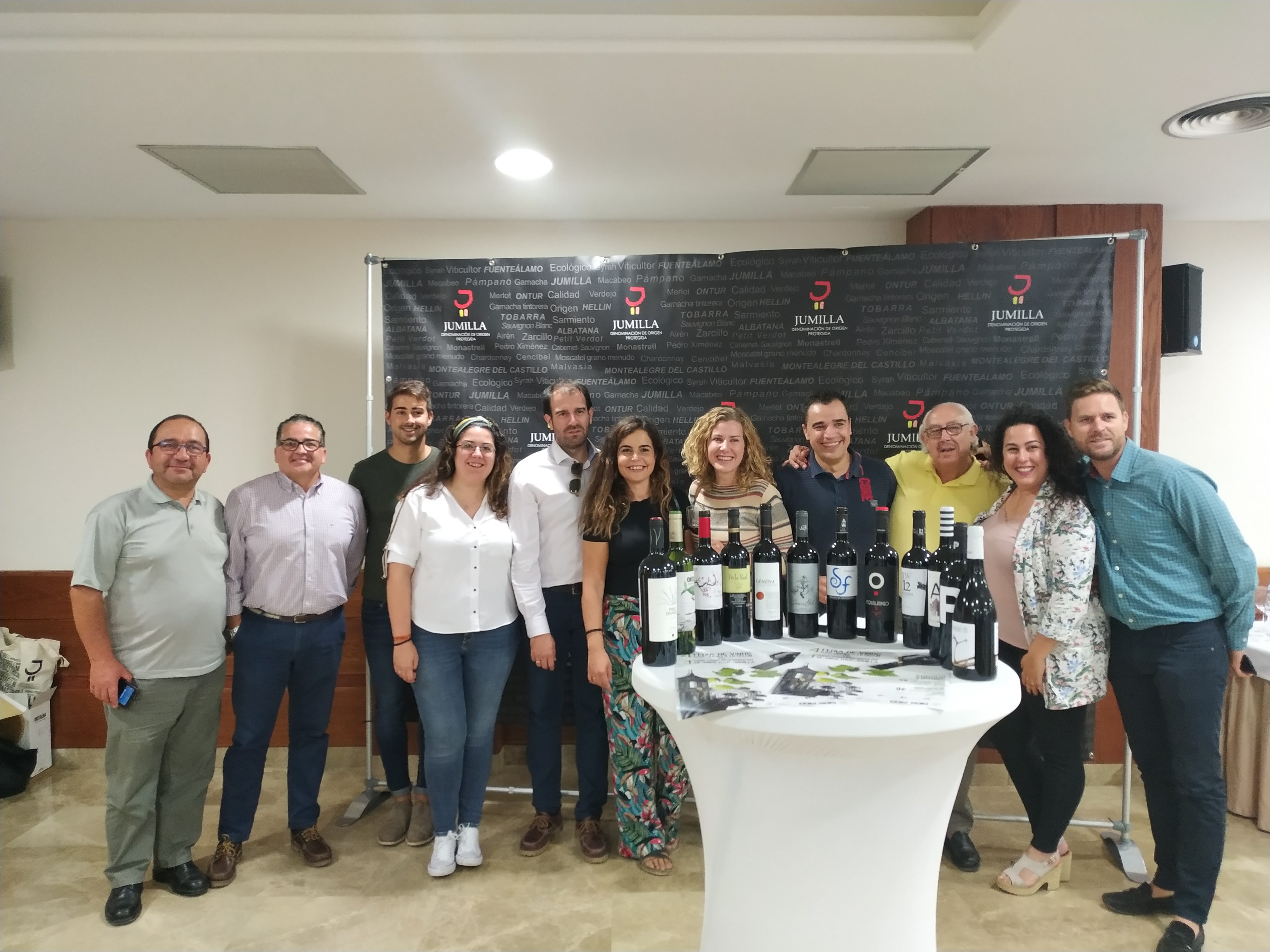 Los profesionales del sector hostelero de Hellín cataron 12 vinos de la DOP Jumilla