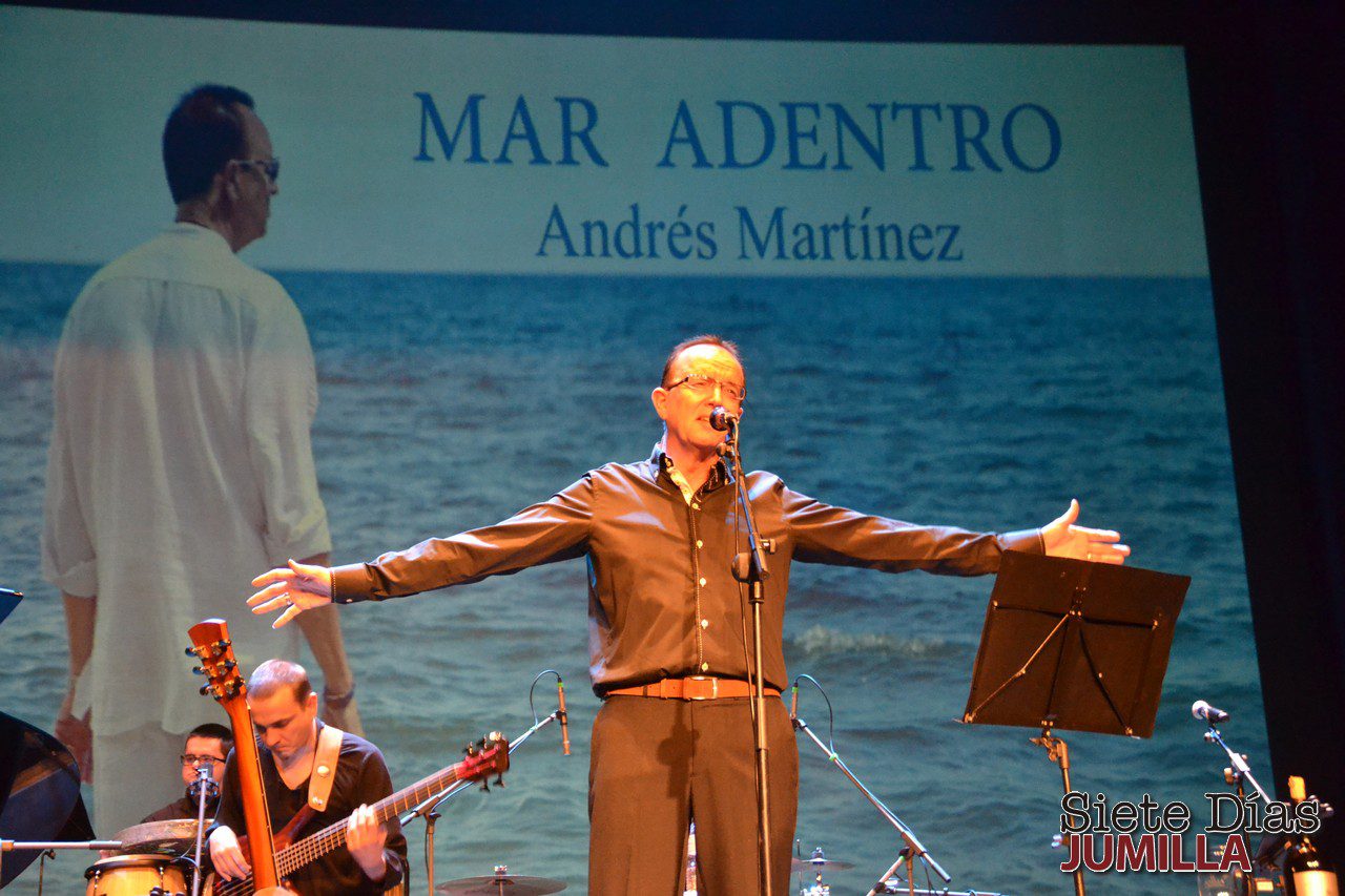 Andrés Martínez acompañó hacia “Mar adentro” a todo su público