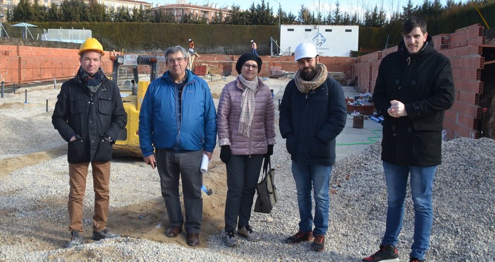 Francisco González, concejal de Obras: «La piscina debe estar terminada a finales de mayo»