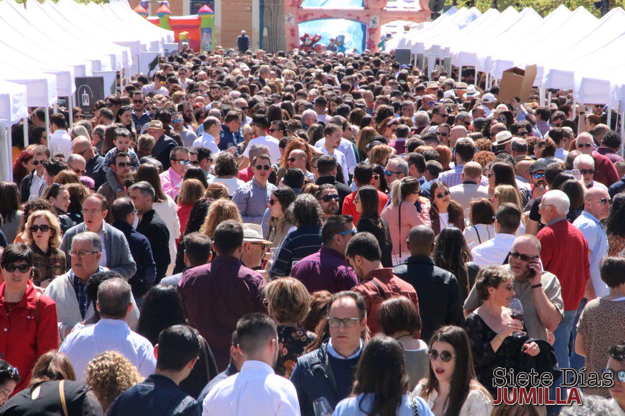 Más de tres mil personas degustan y catan los vinos de la DOP Jumilla