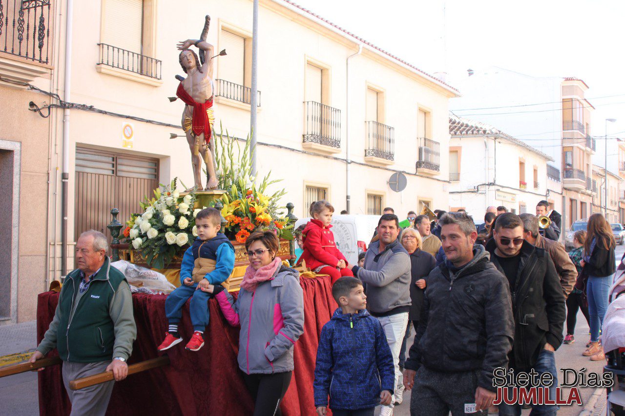 Los vecinos de la calle Calvario y adyacentes celebran las fiestas en honor a San Sebastián