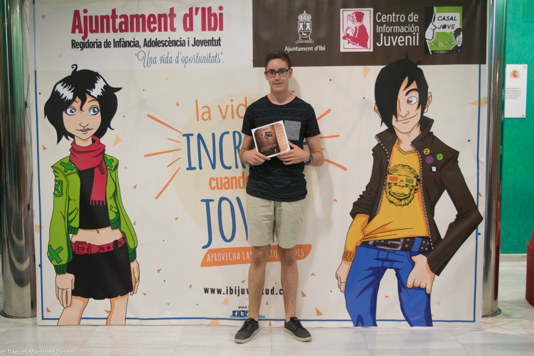 El joven José Luis Martínez Puche, segundo premio en un concurso de cortos de Ibi