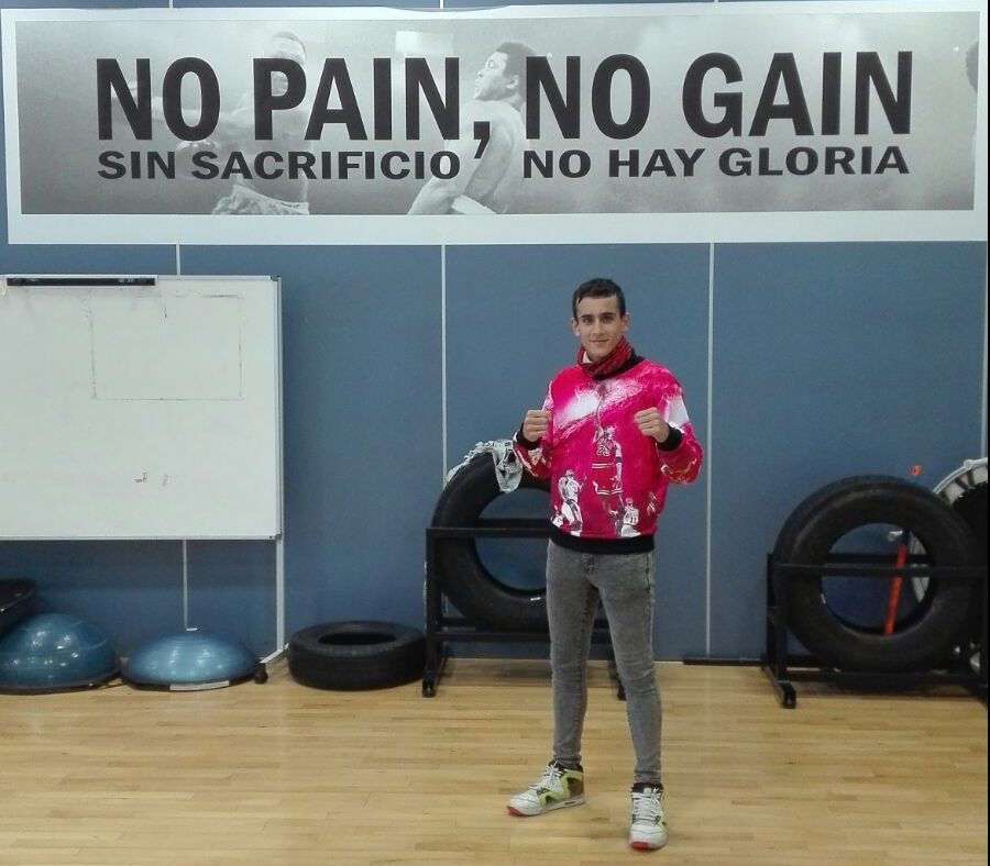 El boxeador jumillano Chispi se prepara en el Centro de Madrid con la élite nacional