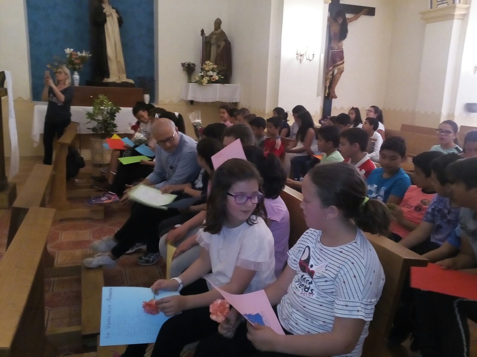 Distintos centros escolares y varios colectivos visitaron a la Patrona en el mes de la Virgen