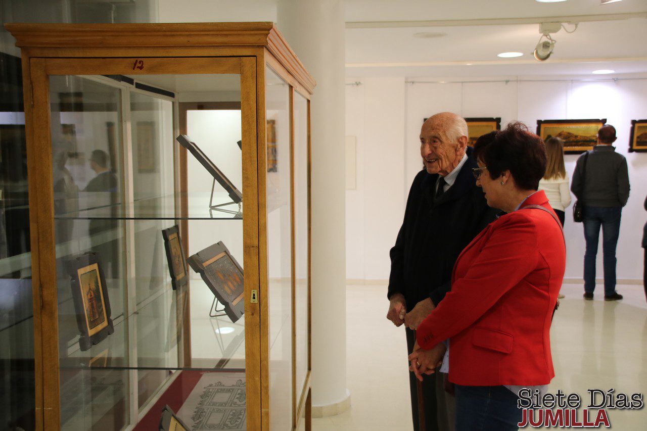 Casi 40 obras componen la exposición de Artesanía en Madera que alberga el Museo Etnográfico y cuyo autor es Gaspar Lozano