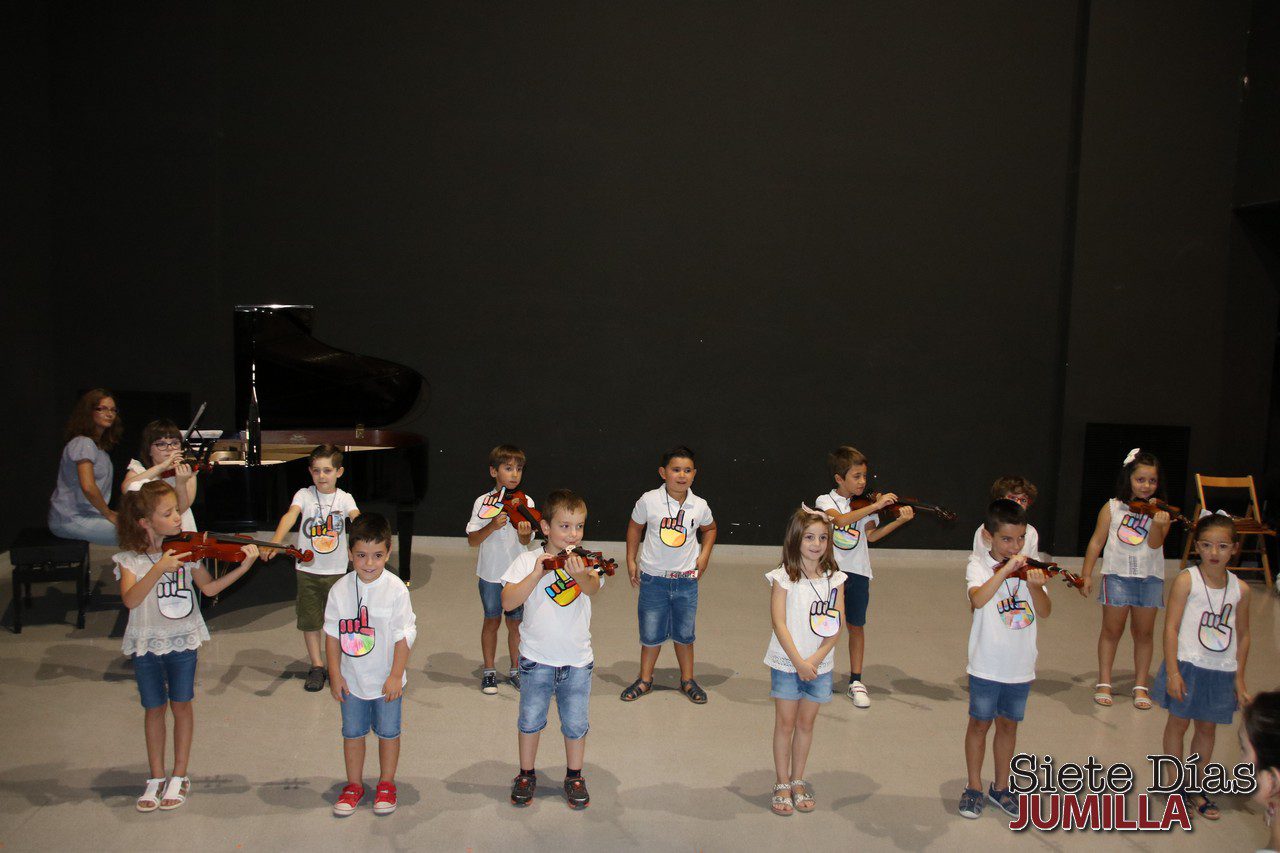 Una divertida audición cerró el curso de verano de música