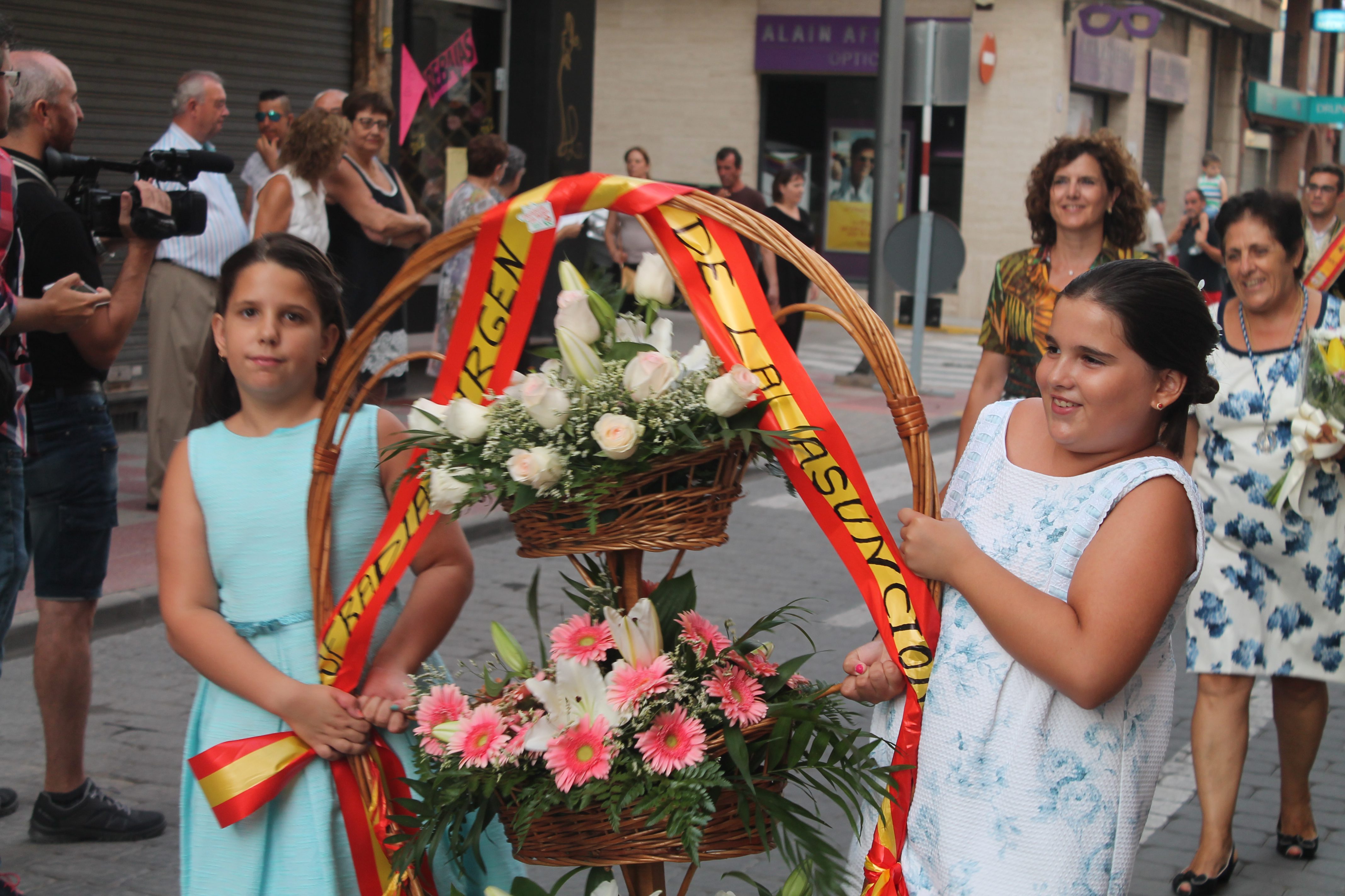 Escasa participación y poca música en la Ofrenda de Flores a la Patrona Nuestra Señora la Virgen de la Asunción