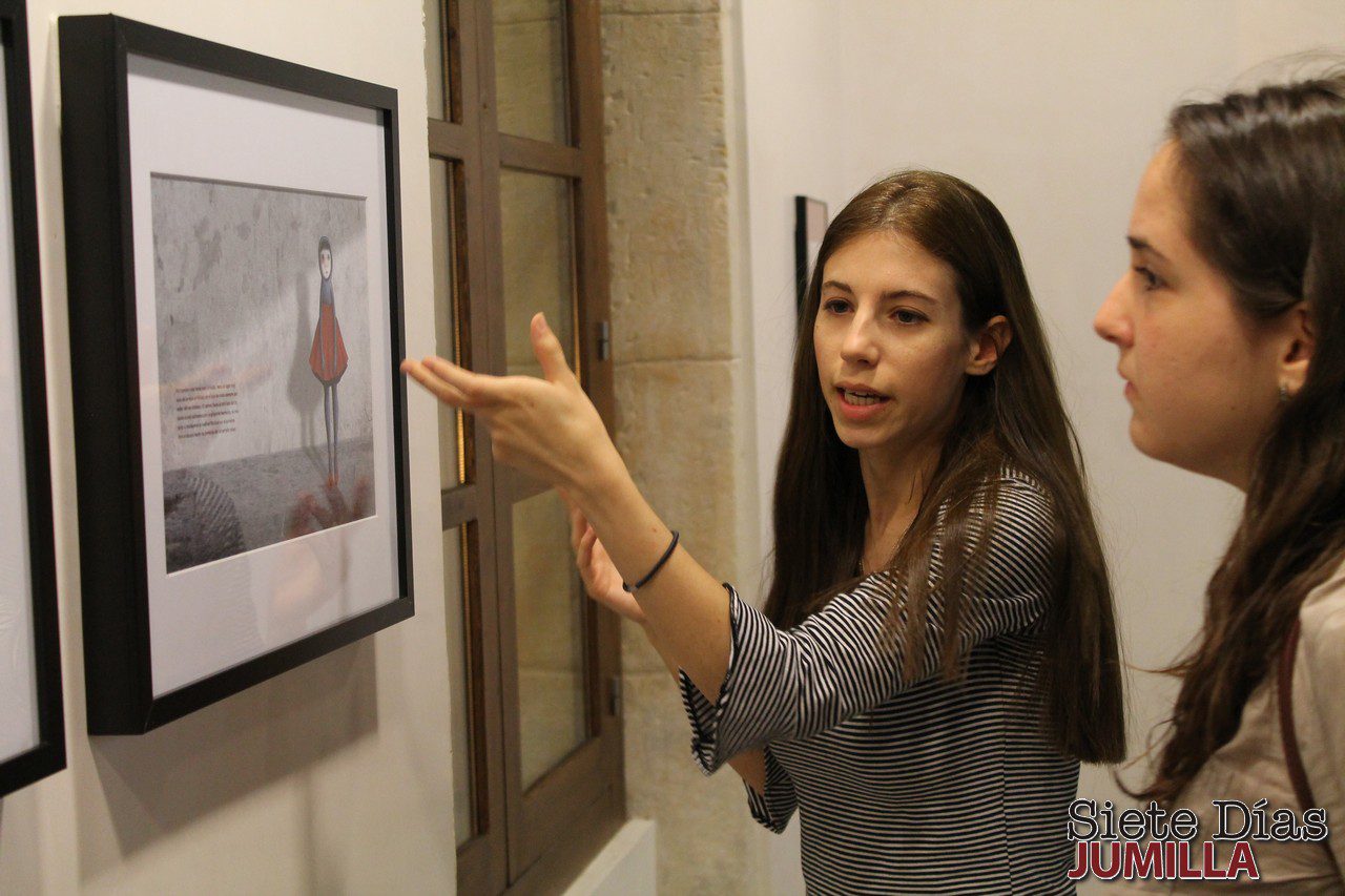 Gloria Lapeña expone “Mursiya. 673 de la Hégira” en el Museo Arqueológico