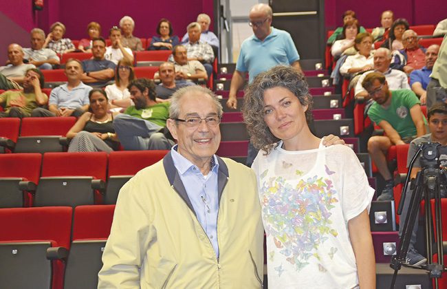 El profesor Luis Carlos Pimheiro promueve en Jumilla la provisión de comida sin veneno