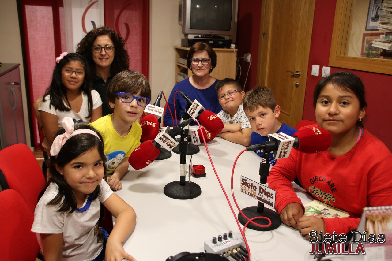 Los ganadores del concurso de cuentos y relatos del colegio Cruz de Piedra pasaron por Siete Días