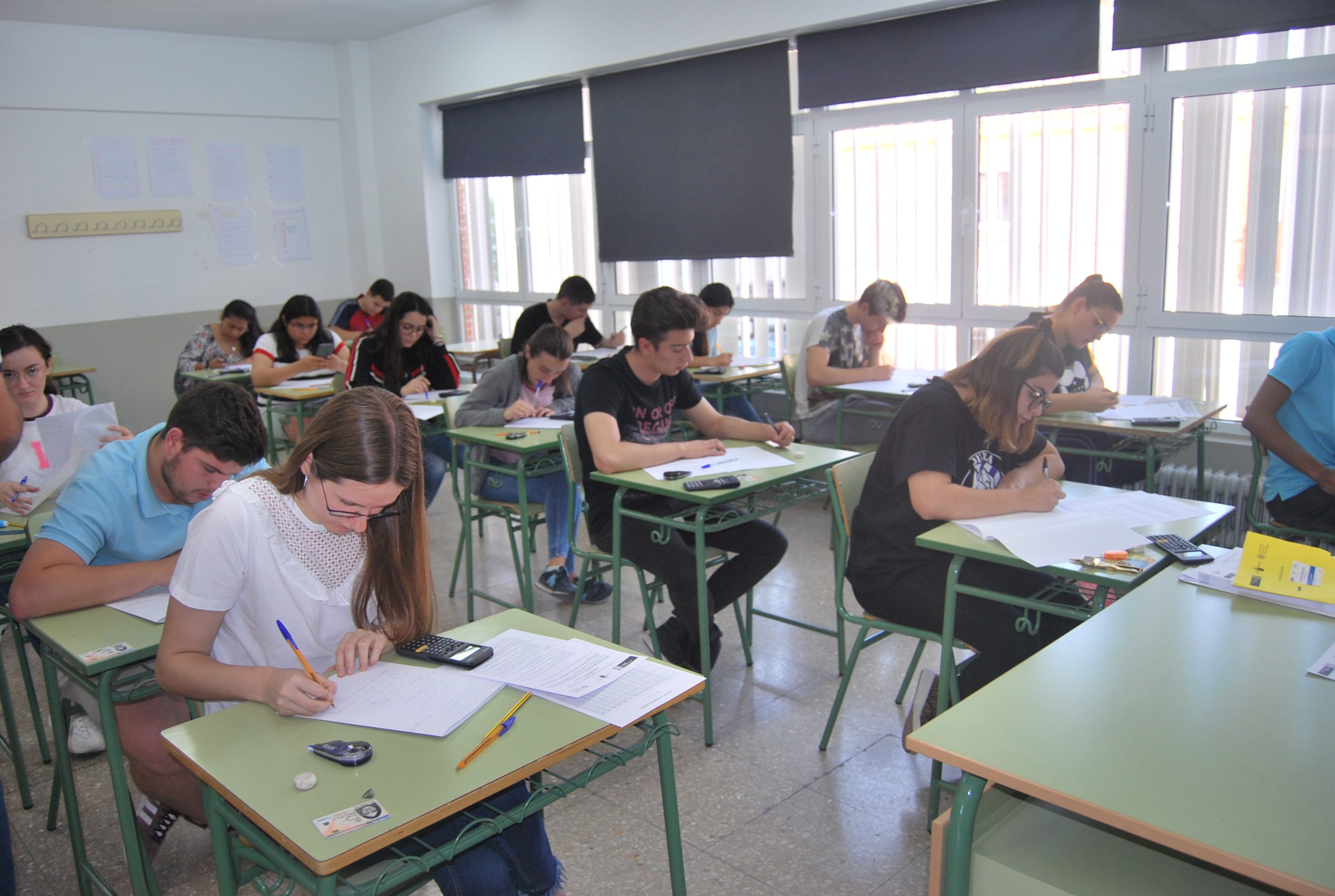 Un centenar de alumnos de Jumilla finalizan hoy las pruebas de EBAU