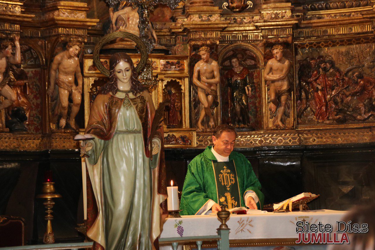 La imagen de Santa Águeda, presente en la misa por los enfermos de cáncer