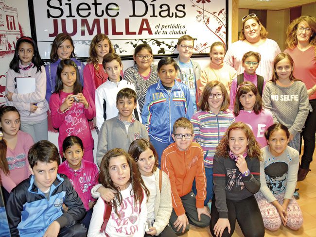 Los alumnos de 5º B del colegio Nuestra Señora de La Asunción giran visitan a Siete Días Jumilla