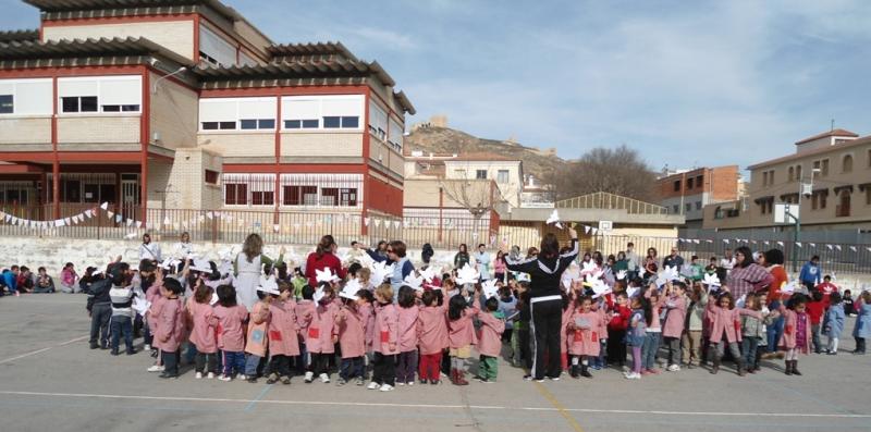 Felipe VI agradece su felicitación al Colegio la Asunción